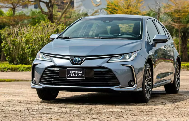 Giá phụ tùng ô tô Toyota Corolla Altis