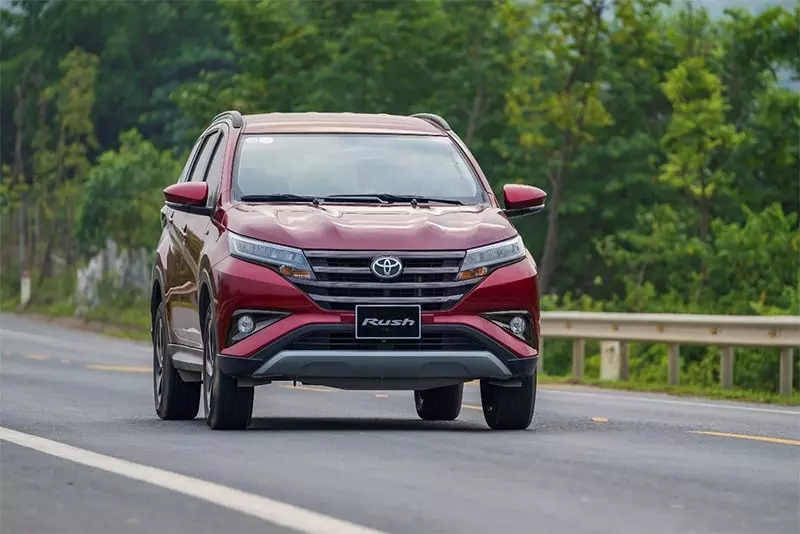 Giá xe Toyota Rush cũ bao nhiêu?