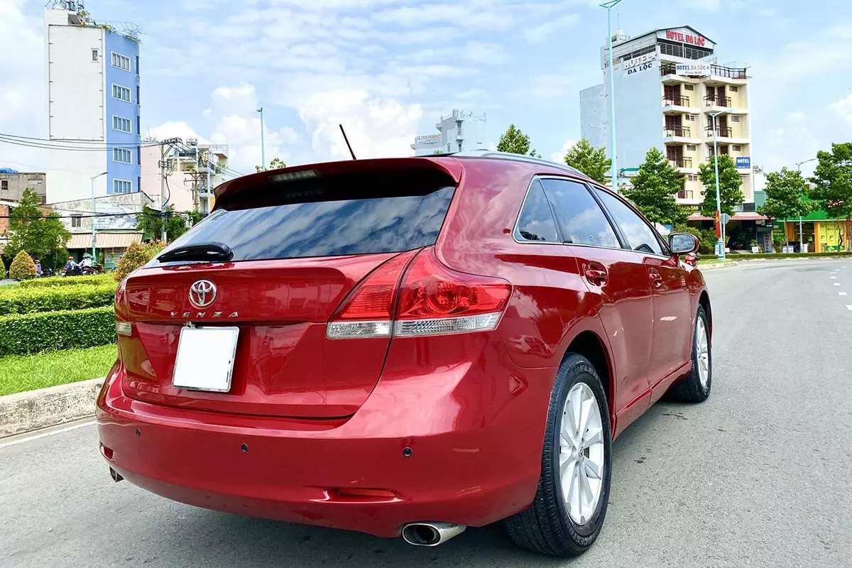 Thiết kế đuôi xe Toyota Venza 2010