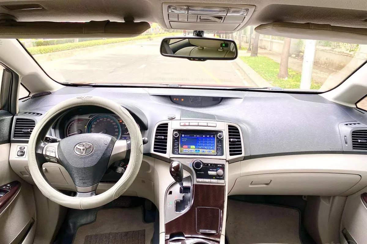 Không gian khoang cabin xe Toyota Venza 2010