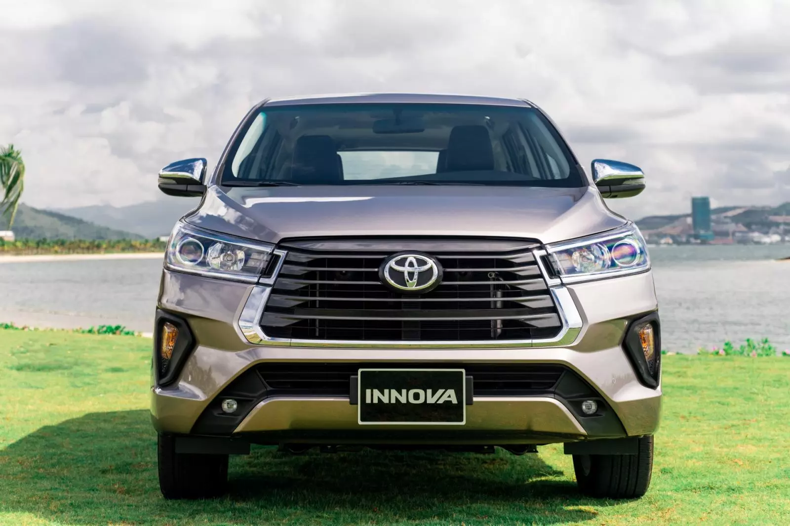 Giá xe Toyota Innova cập nhật mới nhất trên thị trường - Ảnh 3.