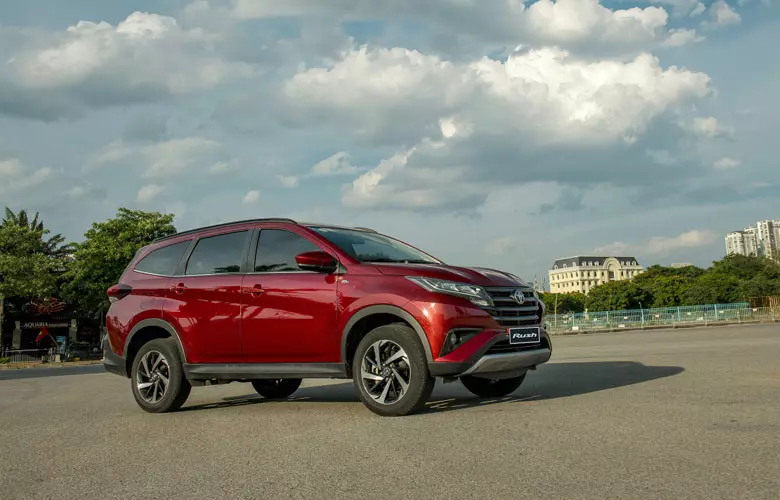 Toyota Rush là mẫu SUV có giá rẻ nhất trên thị trường