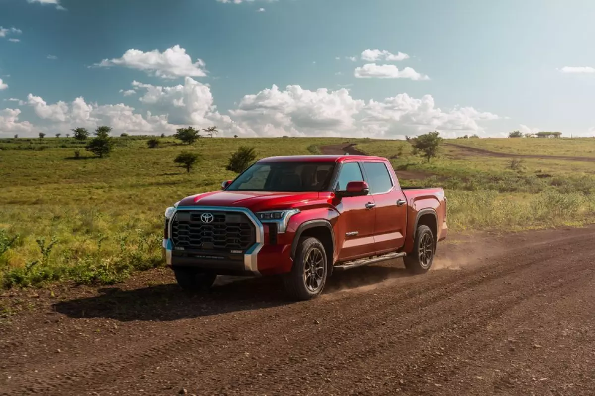 Giá xe Toyota Tundra 2022 mới nhất.