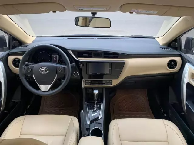 Kinh nghiệm mua bán xe Toyota Corolla Altis 2018