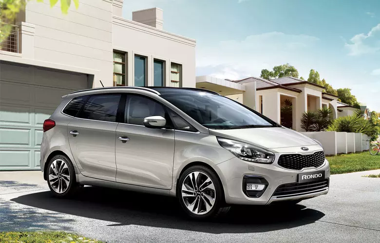 Xe 7 chỗ giá rẻ KIA Rondo có giá từ 559 triệu VND