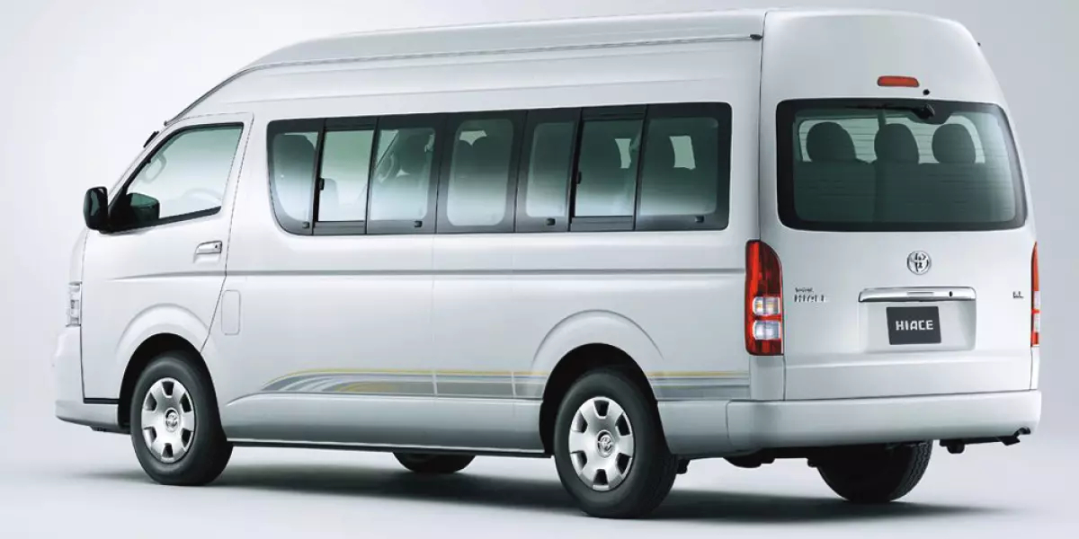 Ngoại thất Toyota Hiace