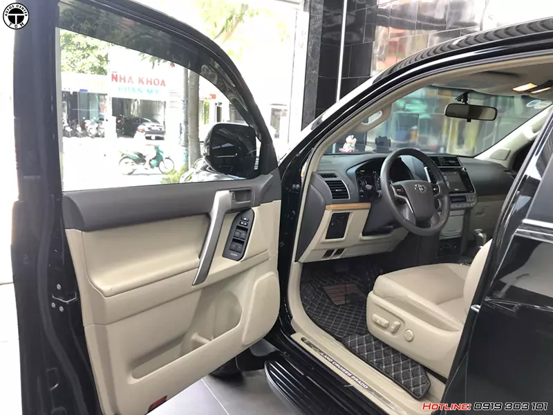 Nội thất Toyota Land Cruiser Prado