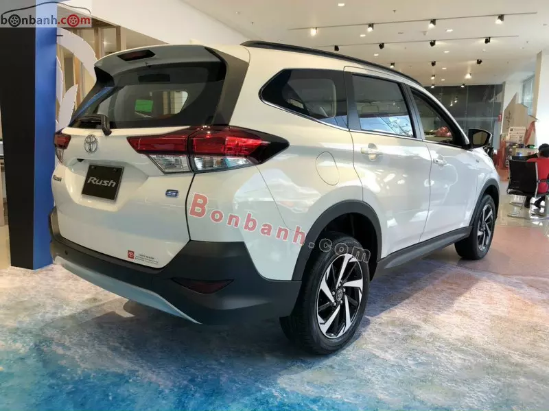 Đuôi xe Toyota Rush 2022