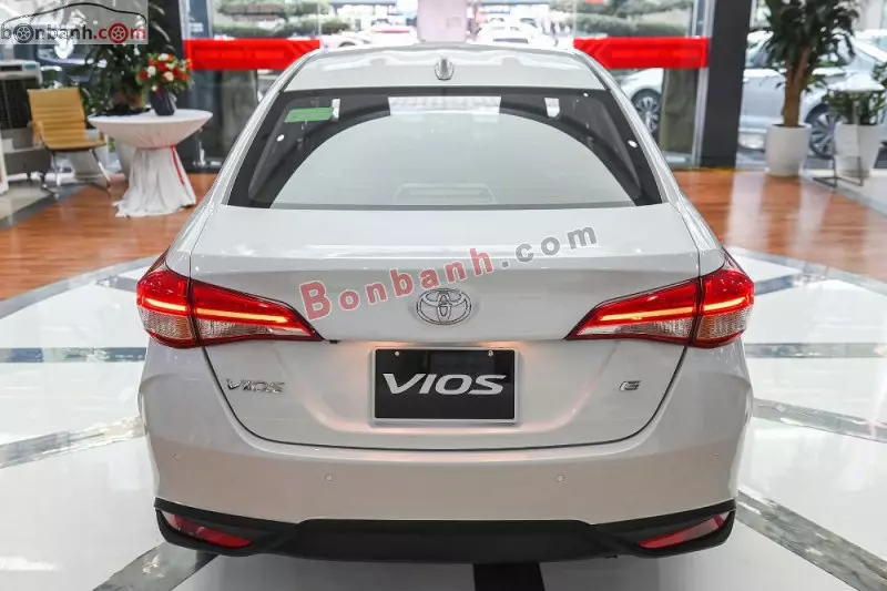 Đuôi xe Toyota Vios 2023