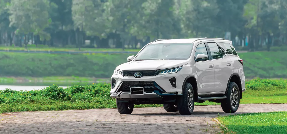 Giá xe Toyota Fortuner mới.