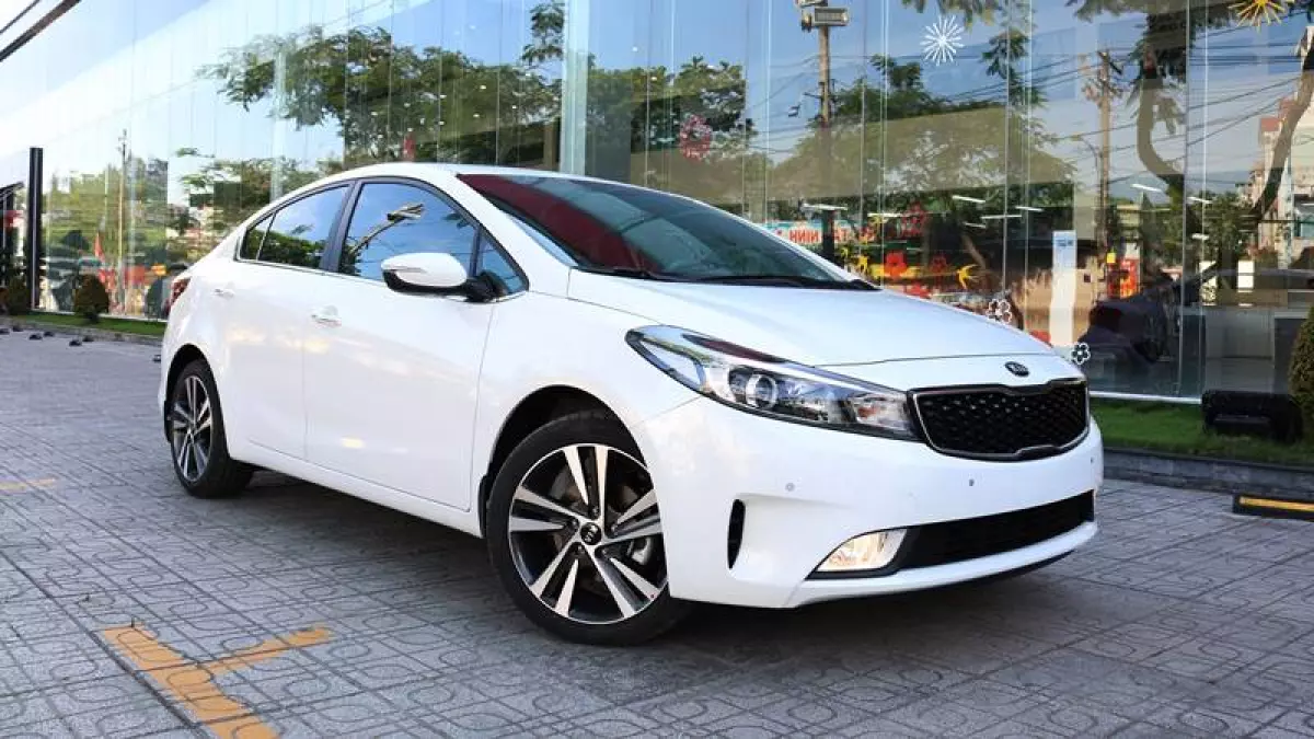 Chi tiết KIA Cerato 2018 phiên bản 1.6MT số sàn cho xe dịch vụ - Ảnh 1