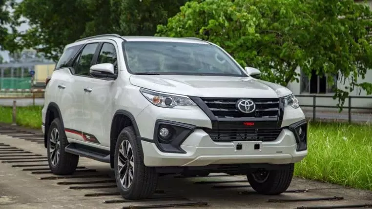 Toyota Fortuner 2019 máy dầu số tự động