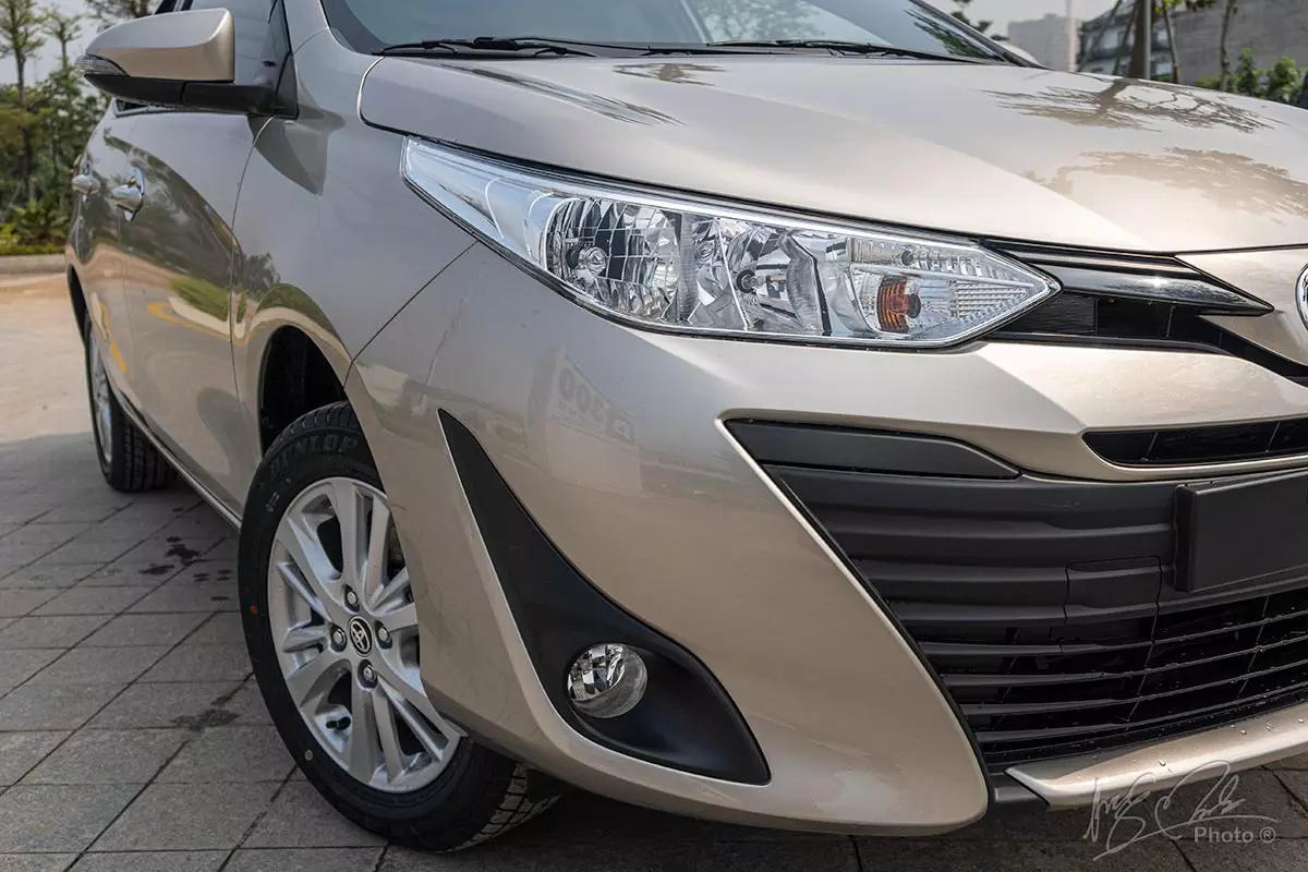 Đánh giá xe Toyota Vios 2020 phiên bản 1.5E MT: Đèn sương mù được bổ sung.