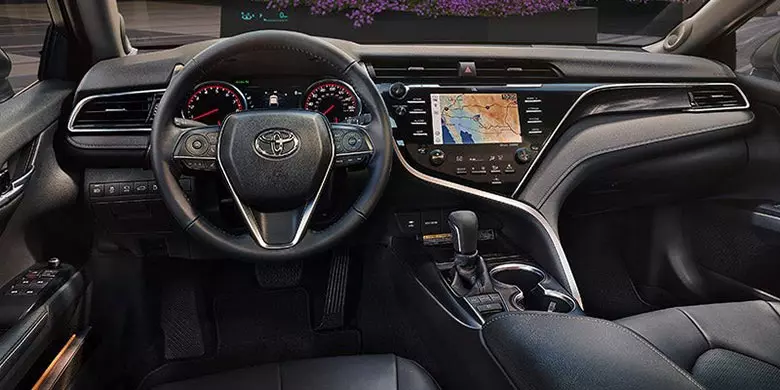 Đánh giá nhanh Toyota Camry 2019 kèm giá bán