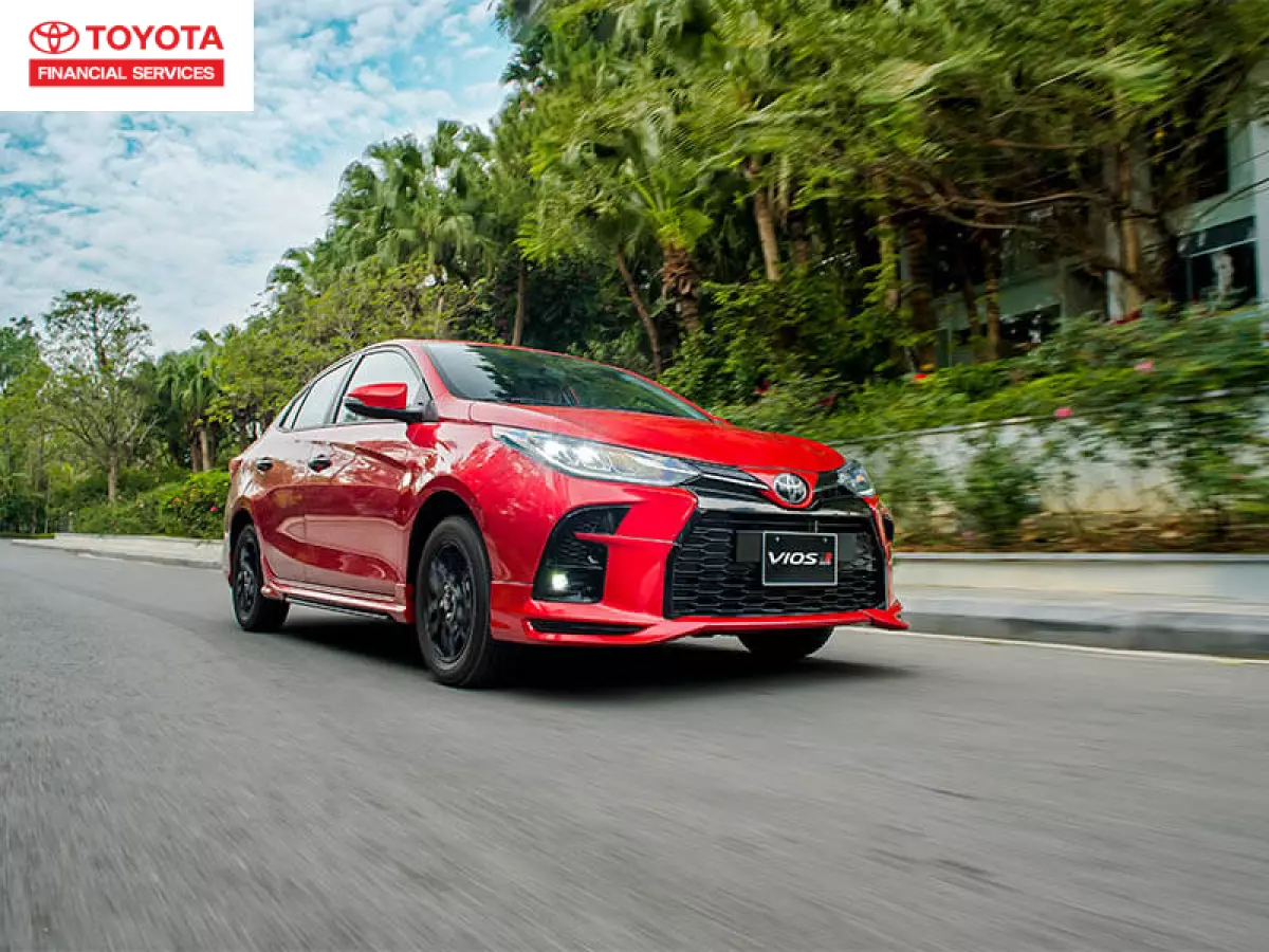 Xe Toyota nổi bật với thiết kế hiện đại cùng động cơ bền bỉ trên mọi cung đường