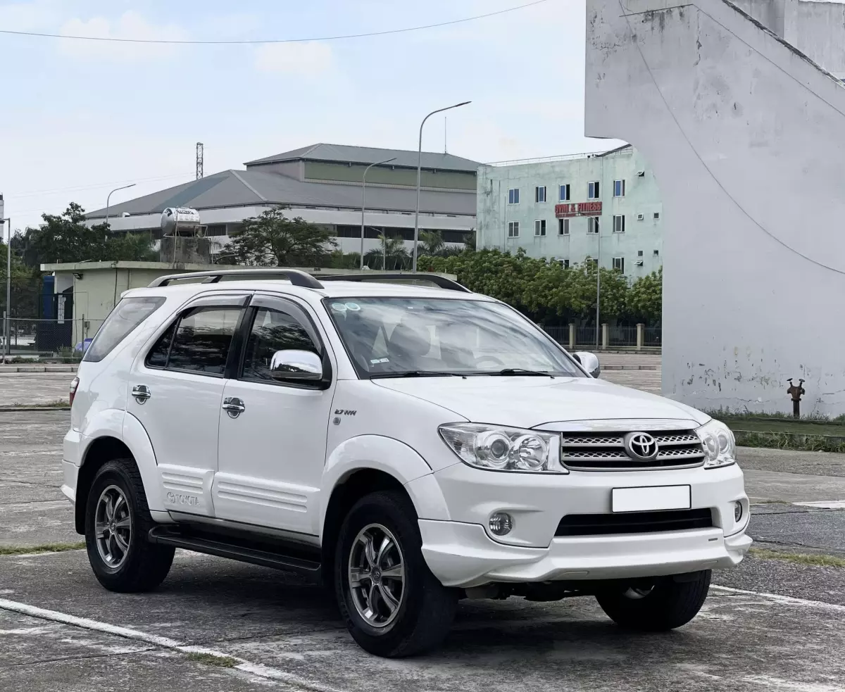 Toyota Fortuner Sportivo 2011