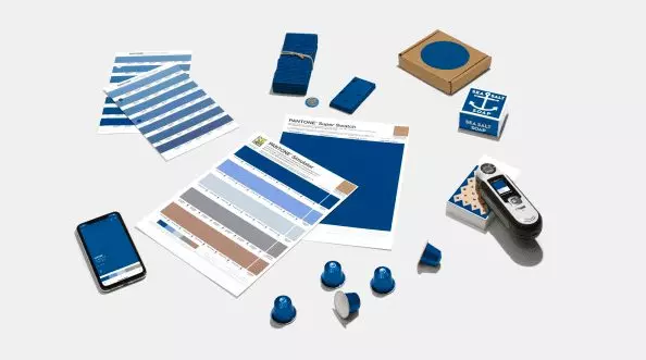 Pantone công bố xanh cổ điển (Classic Blue) là màu sắc của năm 2020