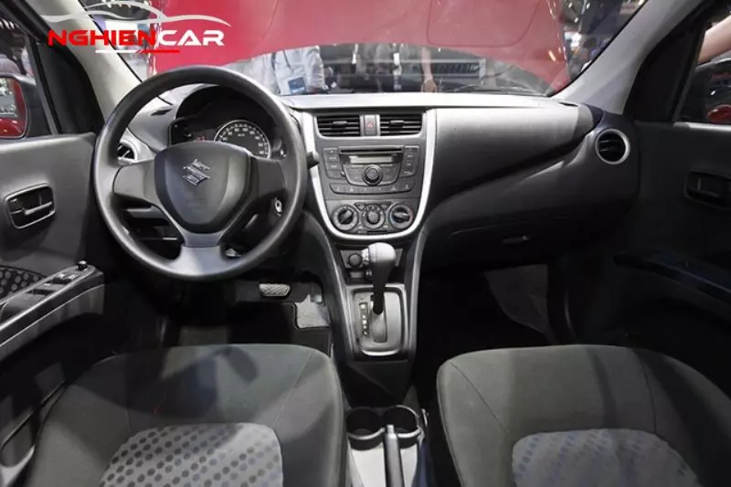 Khoang lái Suzuki Celerio