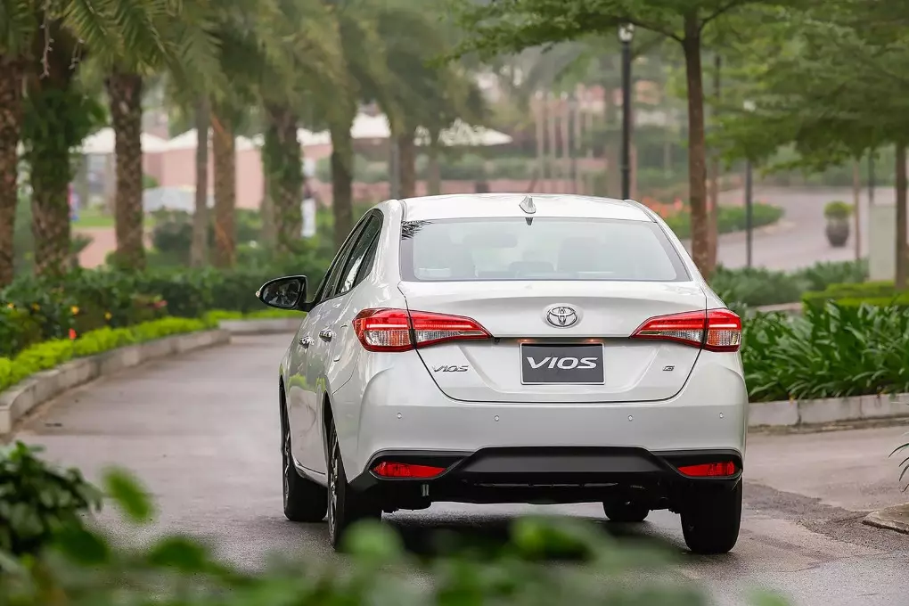 Thông số kỹ thuật Toyota Vios 2023 về ngoại thất.