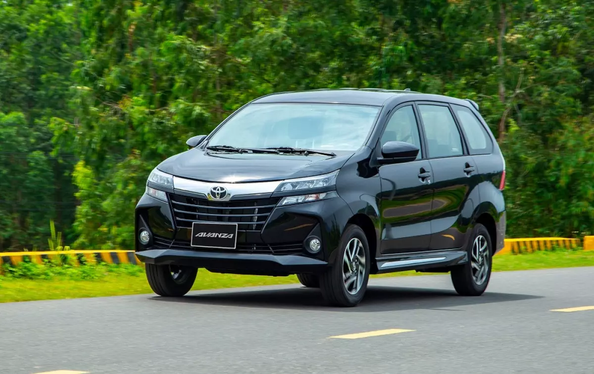 Mua xe 7 chỗ Toyota