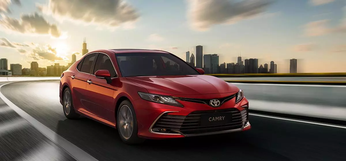 Ngoại thất Toyota Camry