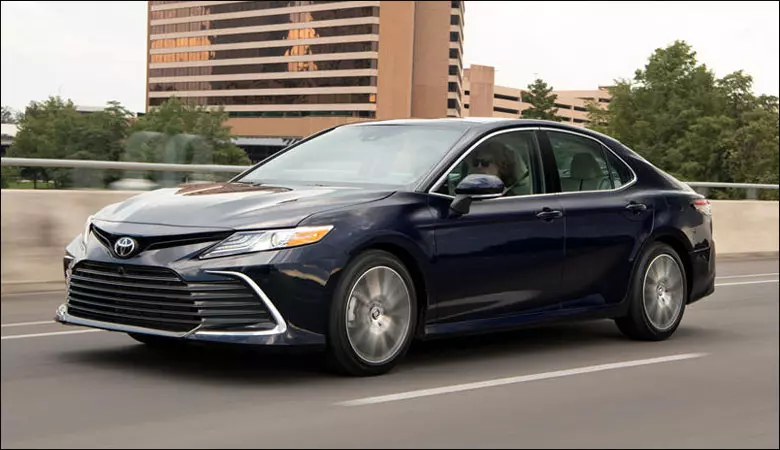 Toyota Camry bản 2.5 HEV sử dụng động cơ lai điện Hybrid