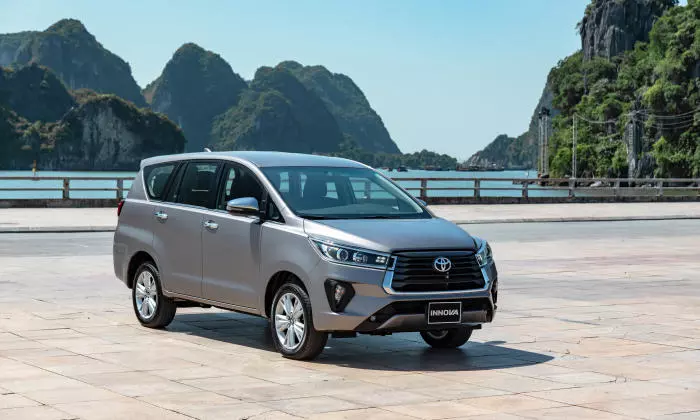 Xe 7 chỗ Toyota Innova nhỏ gọn