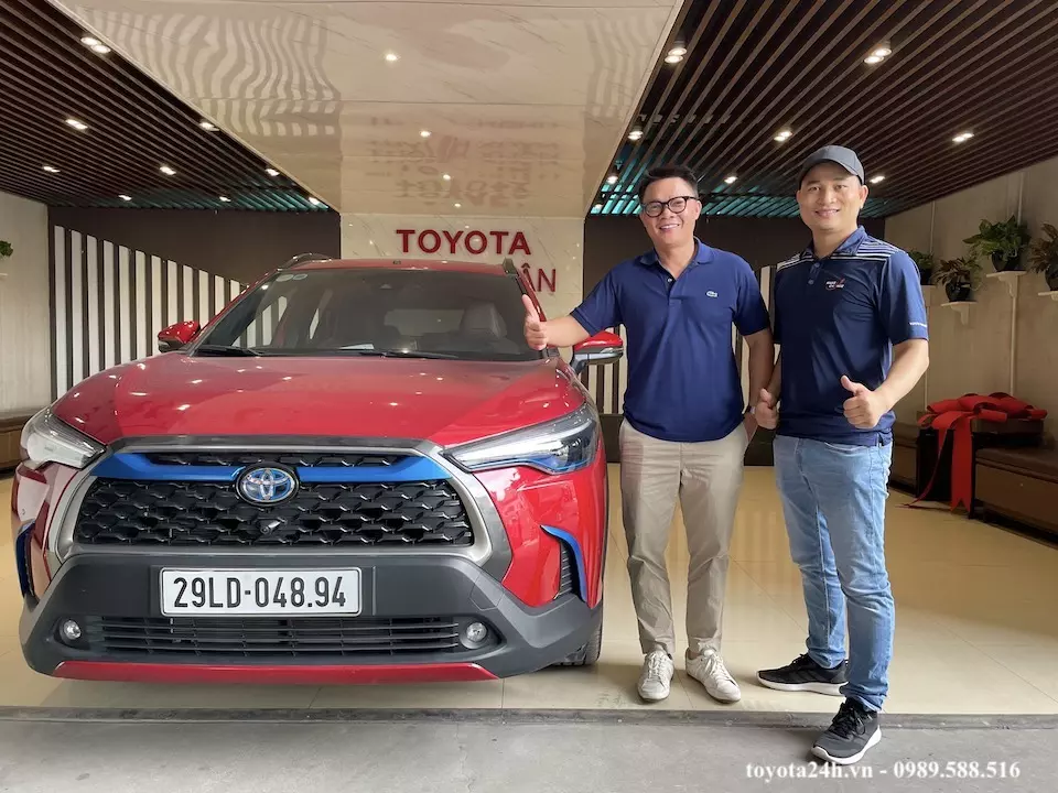 Mua xe Toyota Corolla Cross 2022 - Anh Quang Minh