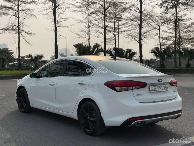 Nội thất Kia Cerato 2017