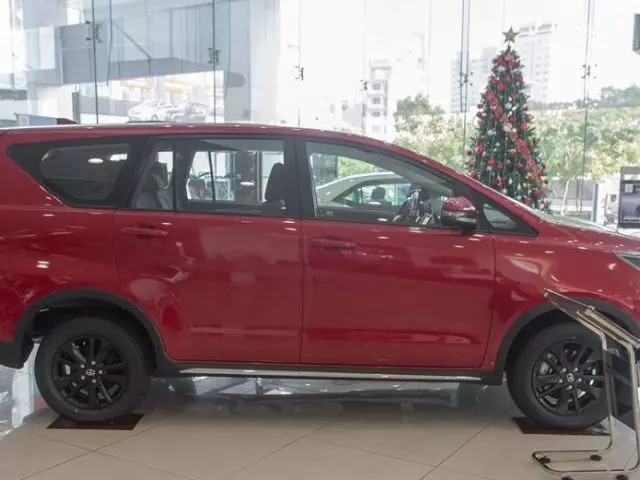 Nội thất Toyota Innova 2018