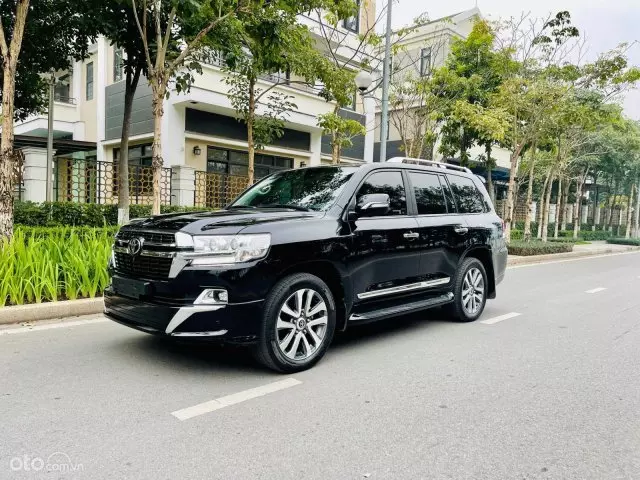 Tổng quan xe Toyota Land Cruiser 2016