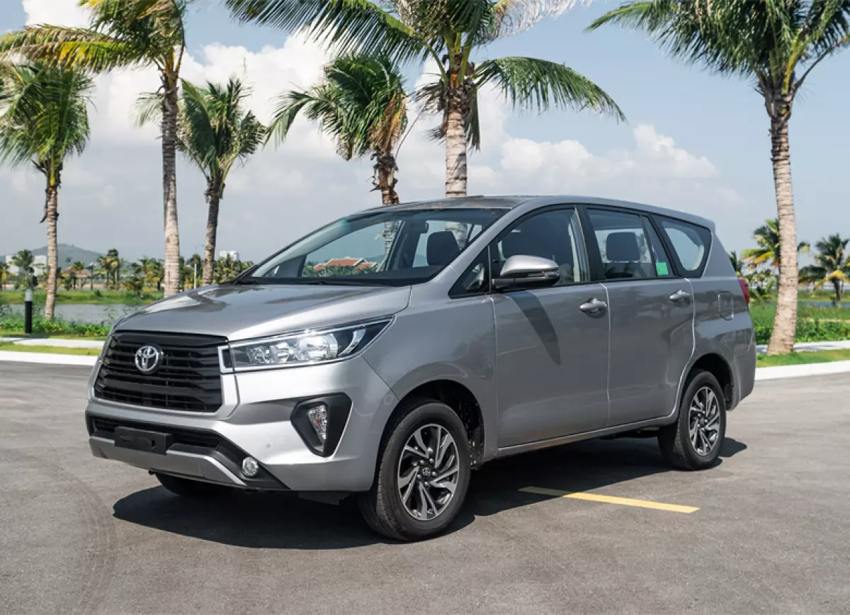 Toyota Innova 2021