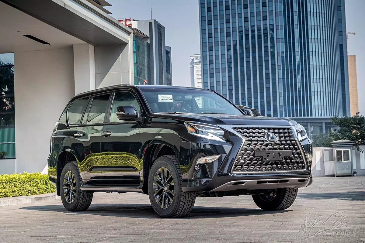 Lexus GX 460 2021 nâng cấp tăng giá lên 5,690 tỷ đồng