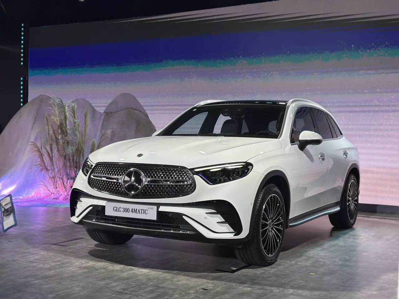 Giá xe Mercedes-Benz GLC-Class mới nhất.