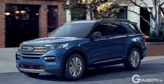 giá xe Ford Explorer