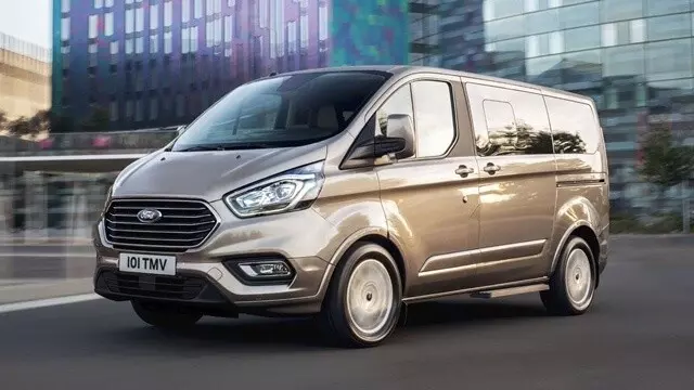 giá xe Ford Transit