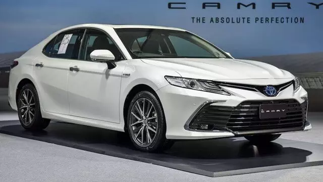 Toyota-Camry-2022-ra-mat-tai-viet-nam