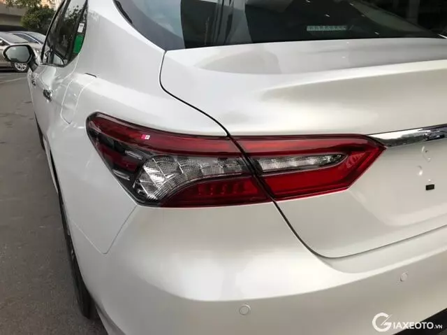 Toyota-Camry-2022-noi-that