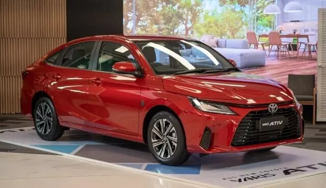 Toyota-Vios-2023-mau-den