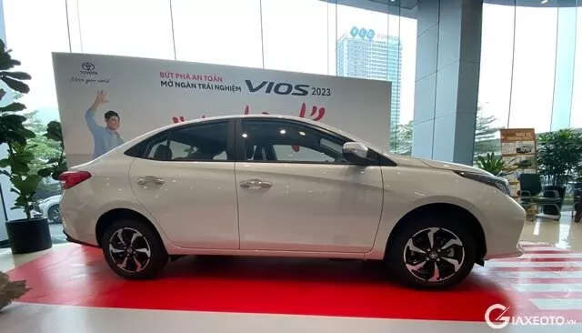 Toyota-Vios-2023-la-zang