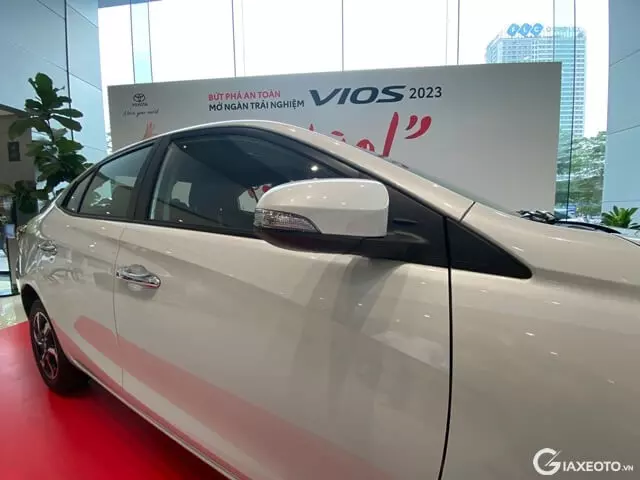 Toyota-Vios-2023-thiet-ke-den-hau