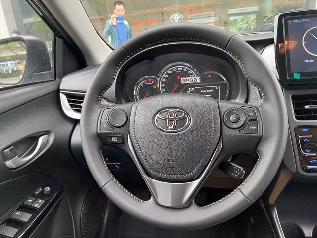 Toyota-Vios-2023-vo-lang