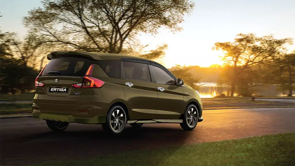 giá xe Suzuki Hybrid Ertiga hiện nay.