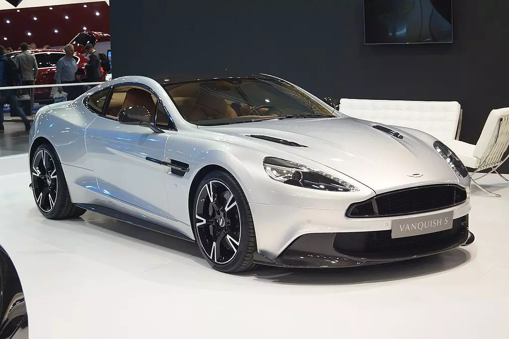 Giá xe Aston Martin Vanquish mới nhất.