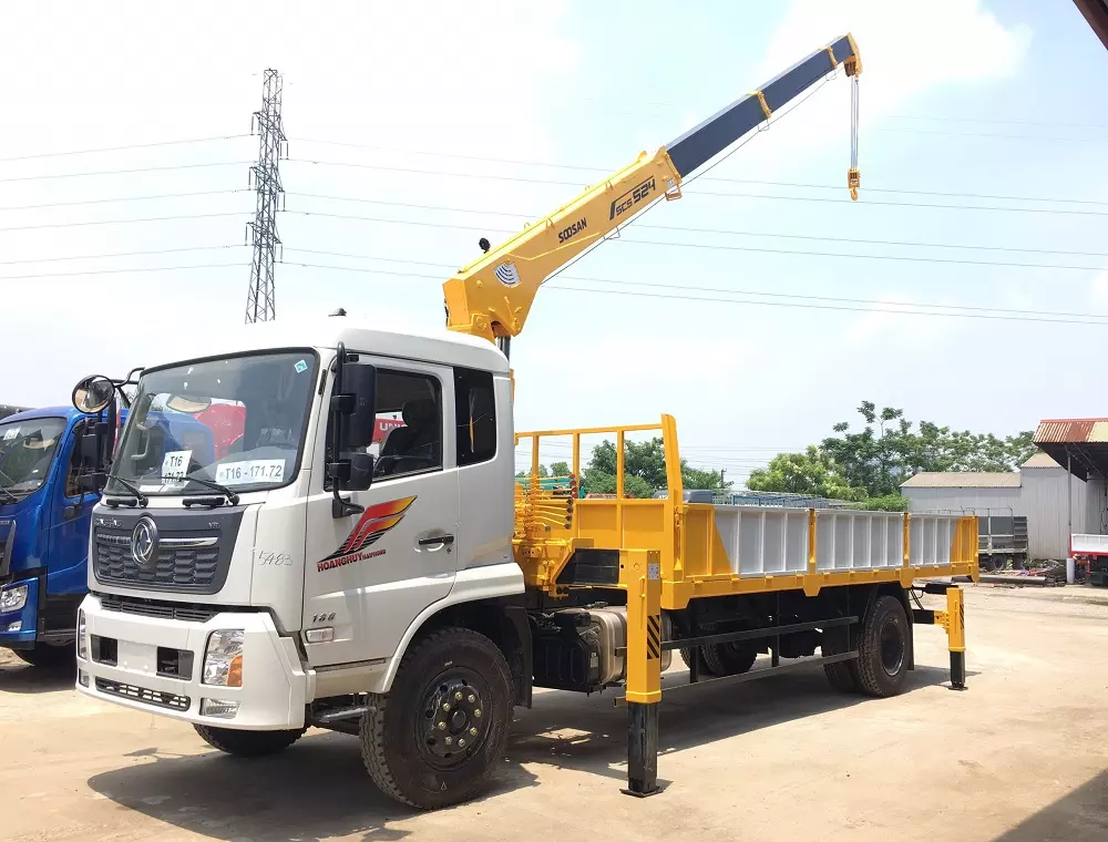 Xe Dongfeng gắn cẩu