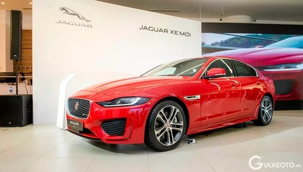 Giá xe Jaguar XE