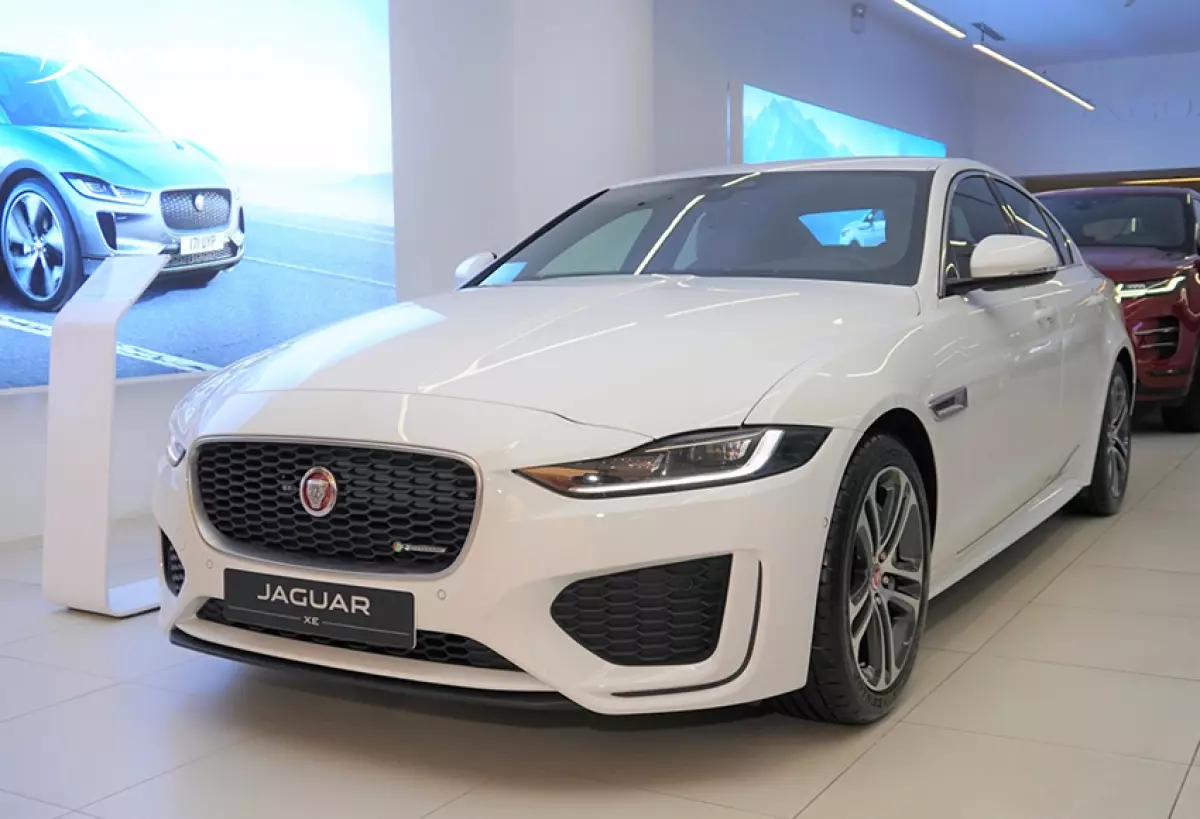 Jaguar XE