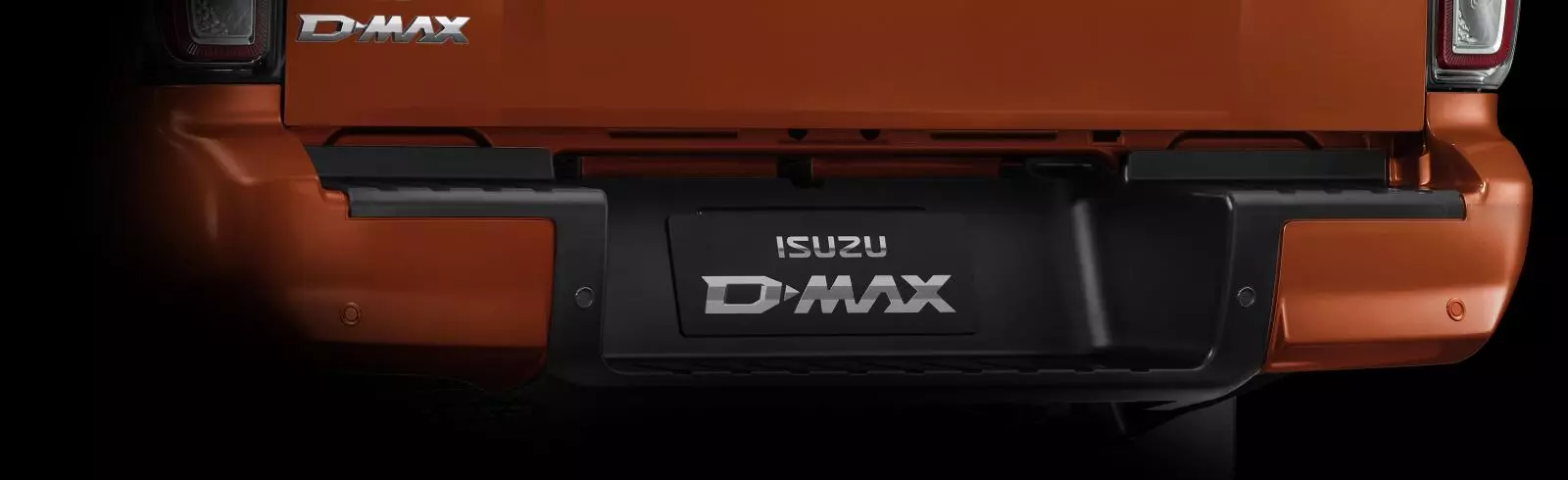 Cản sau xe Isuzu D-Max 2022.