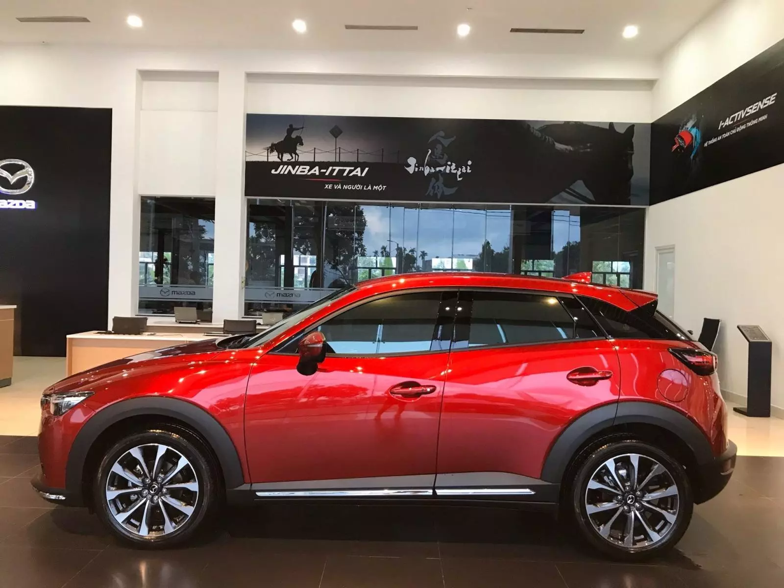 Mazda CX-3 sở hữu các thông số kích thước ấn tượng so với các đối thủ cùng phân khúc.