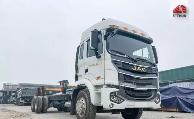 Khách hàng nên kết nối ngay tới U-Truck để nhận giá xe tải 3 chân tốt